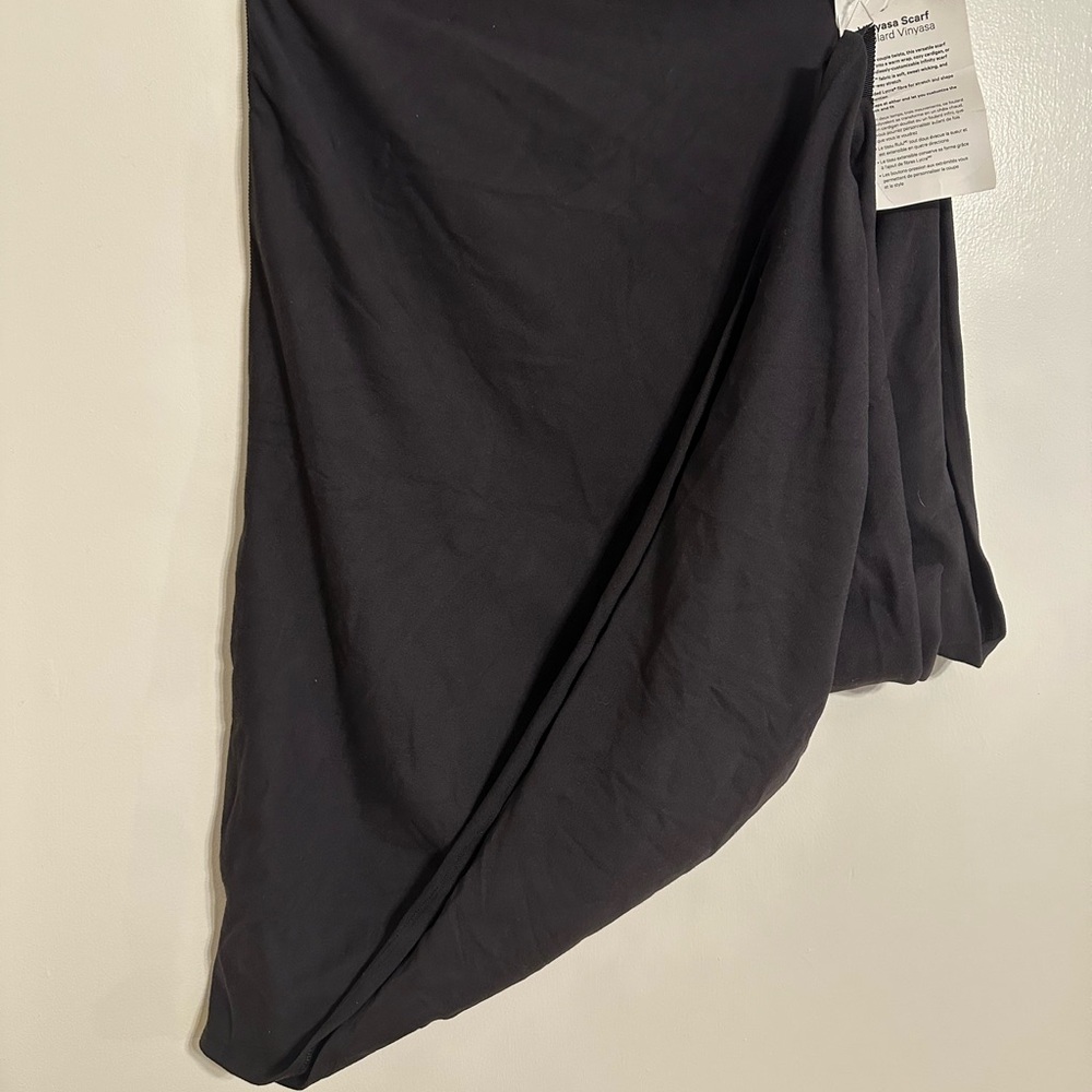 Lululemon vinyasa scarf. Black one size fits all.